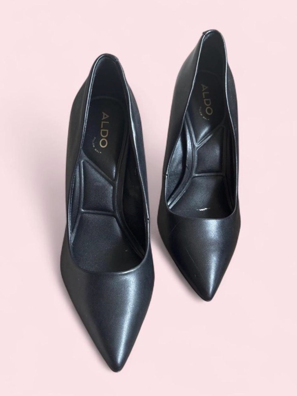 Classic Black Pointed-Toe 4.5 High Heels - Picture 3 of 5